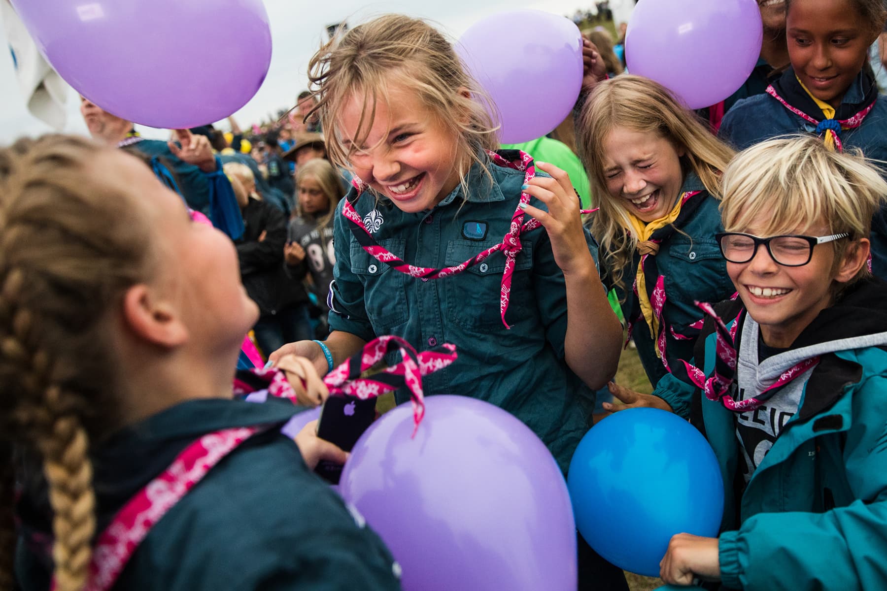 20170811 Avslutningsceremoni på scoutlägret Jamboree17 på Rinkabyfältet med kungen och drottningen i publiken. Foto: Magnus Fröderberg